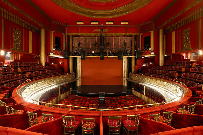 I Photographed The Most Beautiful Theatres And Concert Halls In Paris (31 Pics)