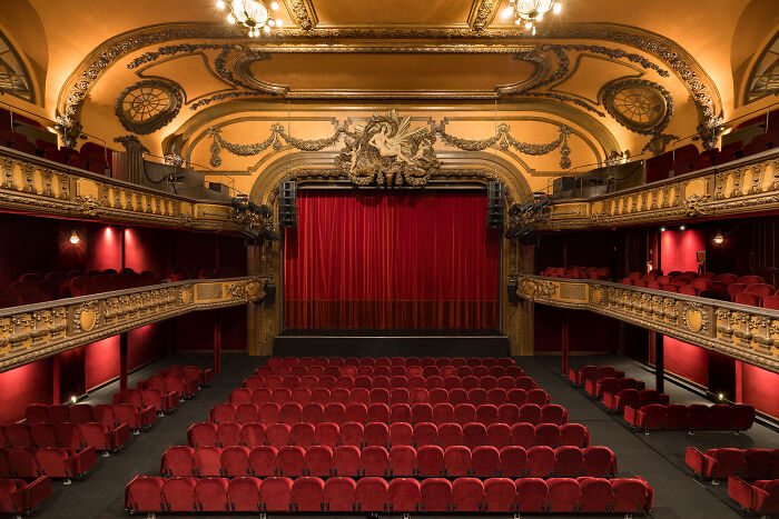 I Photographed The Most Beautiful Theatres And Concert Halls In Paris (31 Pics)