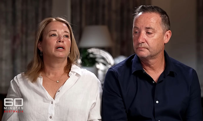 Parents warn against travel and criticize government after losing their daughters on vacation in an emotional interview.