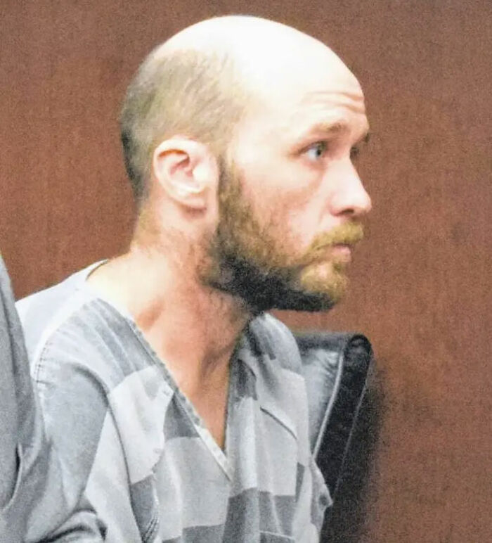 Man in courtroom wearing prison uniform after leaving 2-year-old daughter in burning car following drunk crash Man in courtroom wearing prison uniform after leaving 2-year-old daughter in burning car following drunk crash