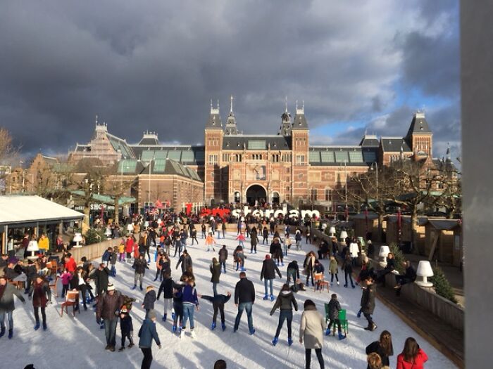 Not Worth It: Amsterdam Dam Square Christmas Market