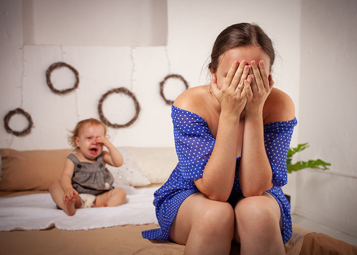 “Couldn’t Make This Up”: 50 Wild Family Dramas That Make Your Relatives Look Totally Normal