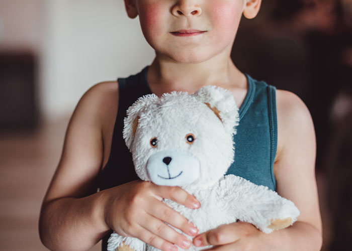 “Couldn’t Make This Up”: 50 Wild Family Dramas That Make Your Relatives Look Totally Normal