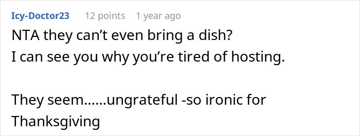Screenshot of a forum comment discussing a woman tired of hosting a traditional family Thanksgiving and being called selfish by sisters.