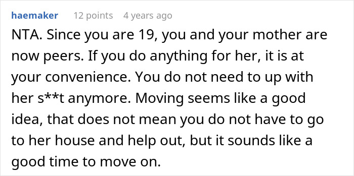 Screenshot of an online comment discussing a mom who hates celebrating kids’ birthdays during holidays and strained family relationships. Screenshot of an online comment discussing a mom who hates celebrating kids’ birthdays during holidays and strained family relationships.