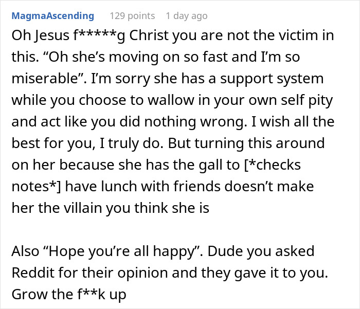 Reddit comment criticizing self-pity and support system amid wedding vows written with ChatGPT controversy.