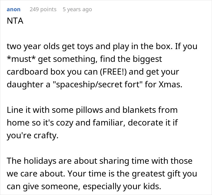 Comment advises affordable Christmas ideas for fathers who want to cancel due to financial struggles with gifts.