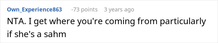 Screenshot of online comment discussing a man inviting guests over and expecting his wife to cook, with internet users giving feedback.