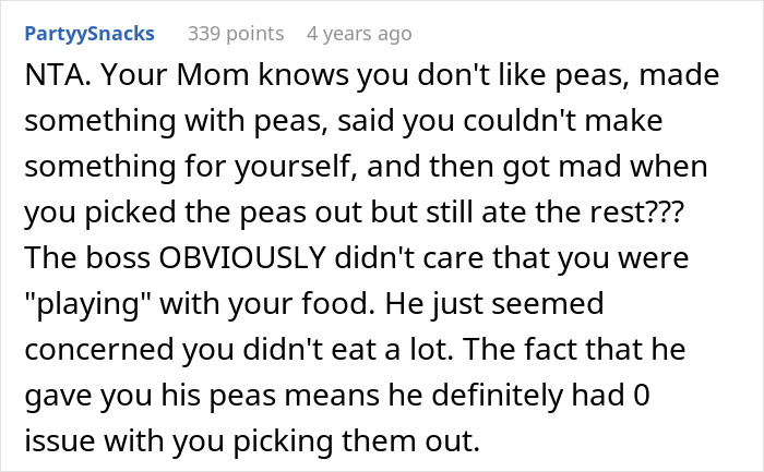 Screenshot of a Reddit comment discussing a man picking at his food during dinner with his mom’s boss and concern over ruining everything. Screenshot of a Reddit comment discussing a man picking at his food during dinner with his mom’s boss and concern over ruining everything.