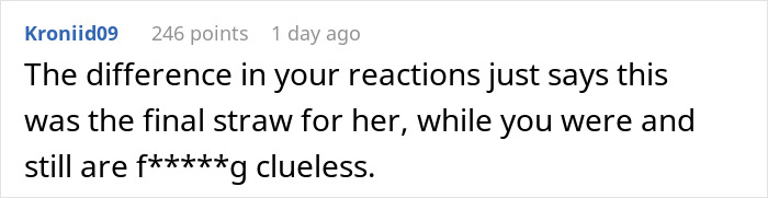 Comment on Reddit discussing the reaction difference when a guy uses ChatGPT to write wedding vows and the bride runs away.