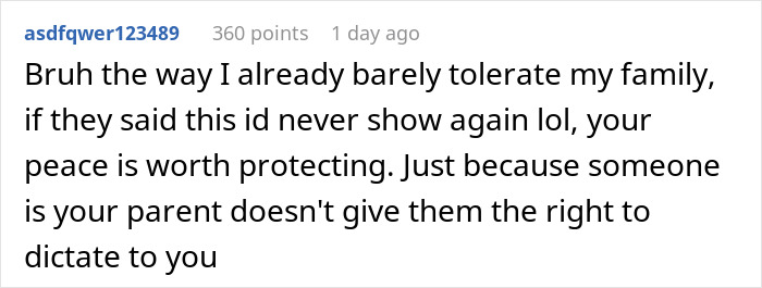 Reddit comment expressing frustration about family drama and wanting to skip Thanksgiving after unhinged mom’s text message. Reddit comment expressing frustration about family drama and wanting to skip Thanksgiving after unhinged mom’s text message.