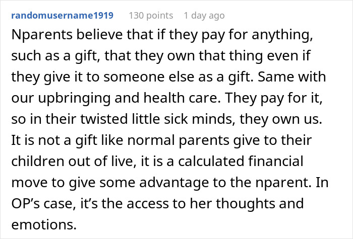 Text post discussing how a woman can never trust mom again after spying on her therapy sessions.