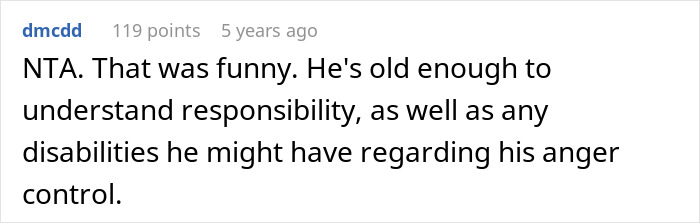 Reddit comment discussing responsibility related to a teen breaking a new chair one day after getting it.