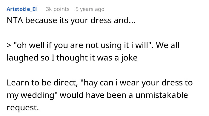 Screenshot of a discussion about a woman remaking a wedding dress instead of giving it to her sister. Screenshot of a discussion about a woman remaking a wedding dress instead of giving it to her sister.