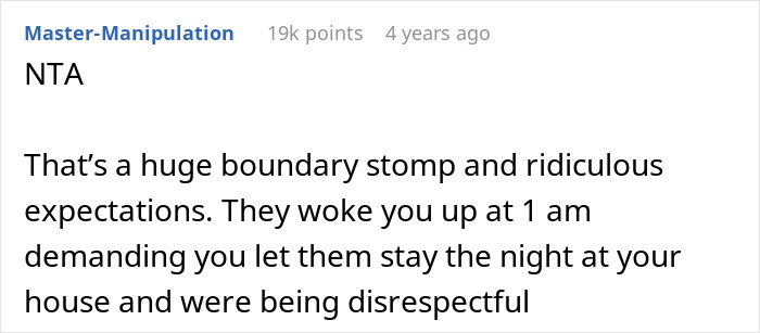 Comment discussing family arriving at 1 a.m., boundary issues, and disrespect after trying to surprise man on Christmas.