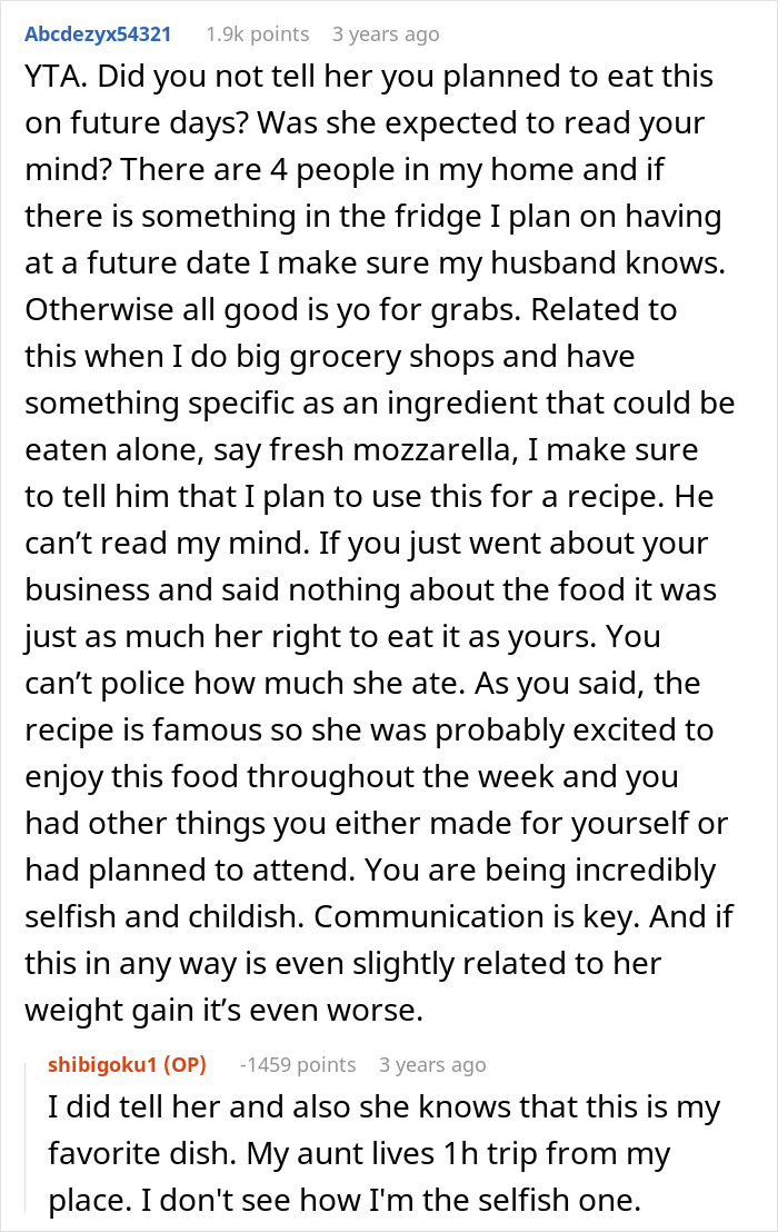 Reddit conversation about a man snapping at his girlfriend after she eats all the leftovers causing weight gain concerns.