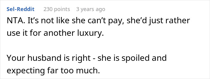 Screenshot of Reddit comment discussing a bride wanting to upgrade honeymoon at bridesmaid&rsquo;s expense.