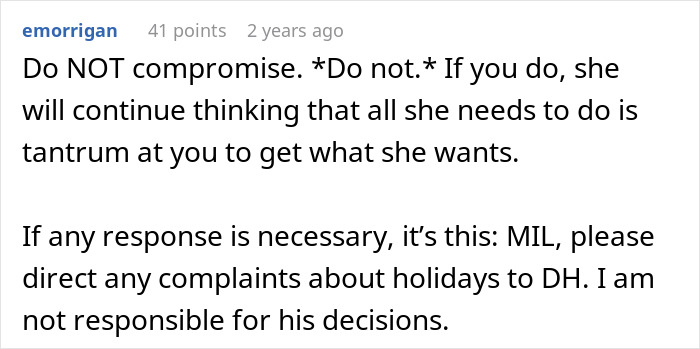 Comment advising not to compromise as MIL explodes over woman wanting to celebrate Thanksgiving with her kid.