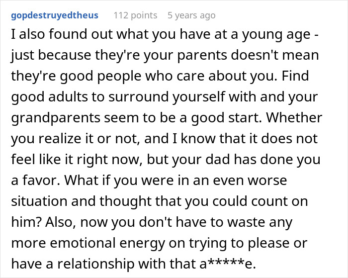 Screenshot of a Reddit comment discussing finding support after teen leaves home due to dad choosing his girlfriend over her.