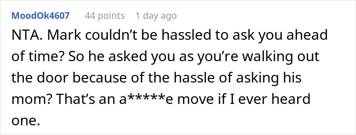 Reddit comment criticizing a guy for assuming GF&rsquo;s son is a free babysitter and causing tension by not planning ahead.