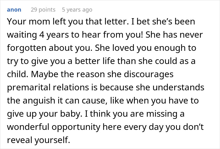 Text post from user anon urging a woman wanting to reunite with her bio family to reveal herself despite threats from adoptive parents.