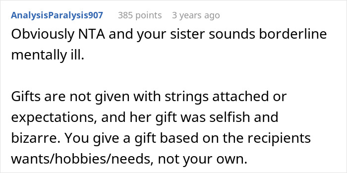 Screenshot of a Reddit comment discussing a looks-obsessed lady giving her 30YO sister a plastic-surgery gift card.