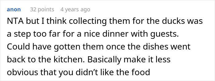 Screenshot of a Reddit comment discussing a man picking at his food during dinner with his mom’s boss. Screenshot of a Reddit comment discussing a man picking at his food during dinner with his mom’s boss.