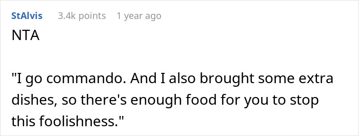 Reddit comment discussing family Christmas traditions causing confusion and boyfriend offended by lack of participation. Reddit comment discussing family Christmas traditions causing confusion and boyfriend offended by lack of participation.