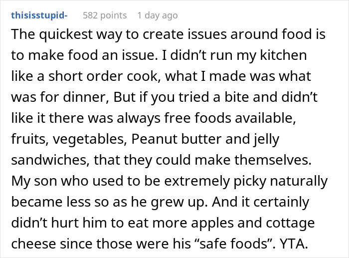 Alt text: Commenter discusses food issues and picky eating habits related to foodie woman and future of buttered noodles. Alt text: Commenter discusses food issues and picky eating habits related to foodie woman and future of buttered noodles.