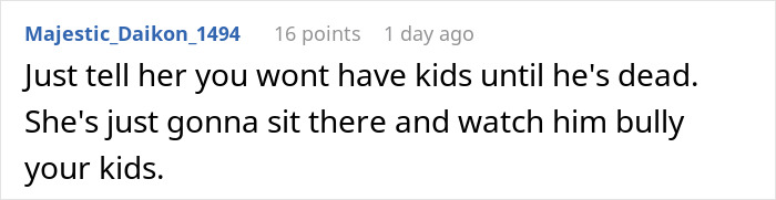Screenshot of a comment mocking daughter's boyfriend’s job with a funny clap back about family protection. Screenshot of a comment mocking daughter's boyfriend’s job with a funny clap back about family protection.