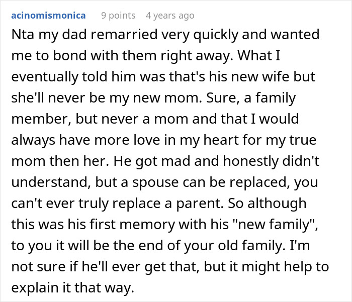 Comment about selfish dad demanding apology from daughter after ruining her Christmas memory shared on forum.