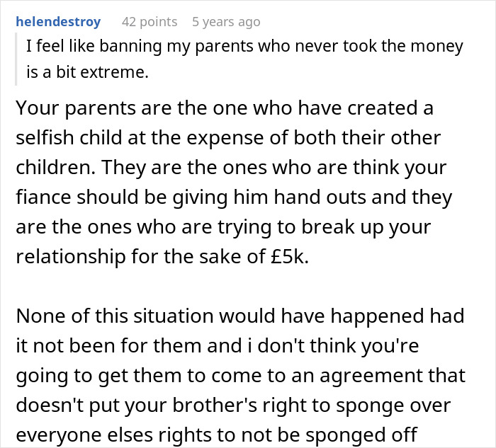 Reddit comment discussing bride&rsquo;s family conflict after fianc&eacute; threatens legal action involving her brother.