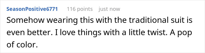 Alexander Skarsg&aring;rd in a classic suit with a unique detail that stands out in his otherwise conventional look.