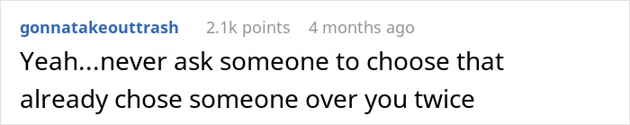 Screenshot of a Reddit comment discussing a toxic girlfriend refusing to block bestie after cheating, boyfriend issues ultimatum.