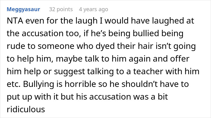 Comment explaining a classmate drama involving dyeing hair orange and dealing with bullying and accusations.