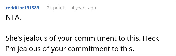 Reddit comment praising commitment to daily 20K steps, mentioning jealousy and support for avid walker.