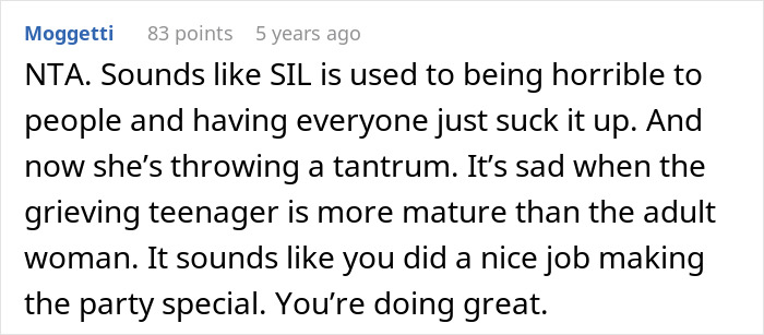 Screenshot of a Reddit comment discussing a grieving dad making his daughter&rsquo;s birthday special despite SIL&rsquo;s mockery over money.