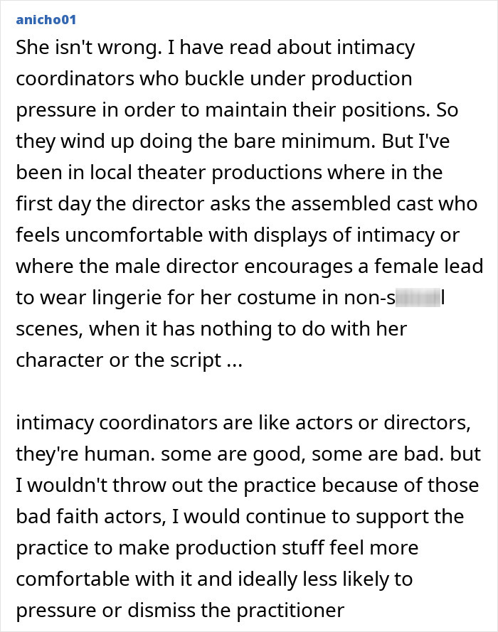 Comment discussing intimacy coordinators and challenges during filming of steamy scenes related to Florence Pugh's experience.