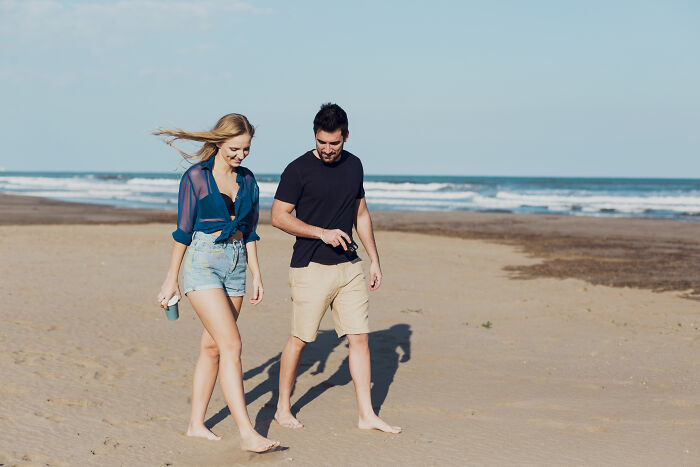 Man spending holiday with wife&rsquo;s friend at beach, wife feeling suspicious as something seems off in the couple&rsquo;s behavior.