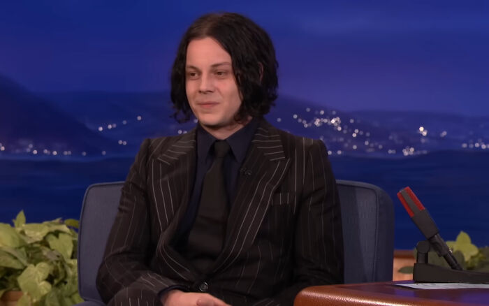 “People Say It's Best ‘If You Never Meet Your Idol’: Share Your Experiences” (43 Stories)