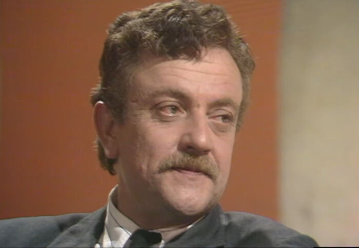 “People Say It's Best ‘If You Never Meet Your Idol’: Share Your Experiences” (43 Stories)