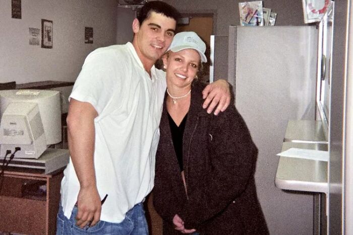 30 Celeb Scandals So Wild People Still Can’t Believe They Actually Happened 30 Celeb Scandals So Wild People Still Can’t Believe They Actually Happened