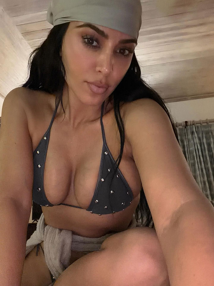 "Pathological Liars": Kim Kardashian Brutally Blasts Her Psychics After Failing The Bar Exam "Pathological Liars": Kim Kardashian Brutally Blasts Her Psychics After Failing The Bar Exam