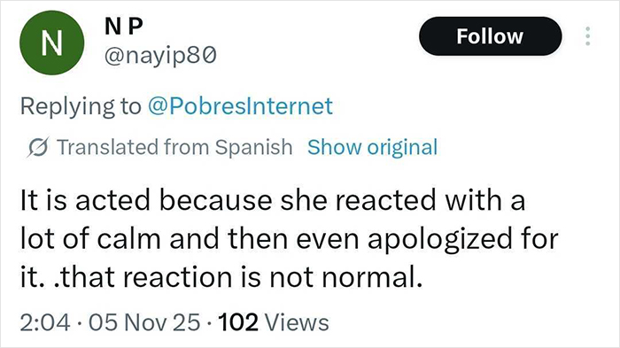 Tweet about a man kissing and fondling Mexican president while she speaks, highlighting reality for many women.