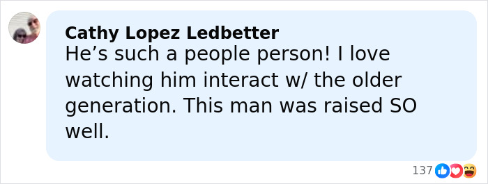 Comment praising Barack Obama&rsquo;s genuine interaction with older war veterans, highlighting his kindness and connection with them.