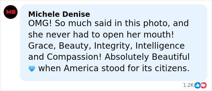 Michelle Obama with ultra-long hair in a casual look, breaking the internet with her stylish appearance. Michelle Obama with ultra-long hair in a casual look, breaking the internet with her stylish appearance.