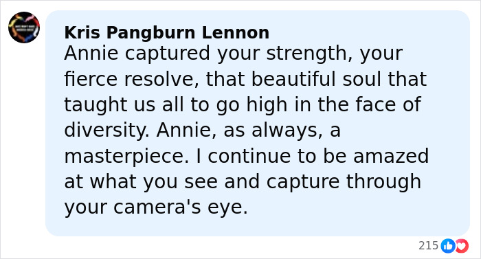 Michelle Obama with ultra-long hair in a casual look, attracting attention and breaking the internet trends. Michelle Obama with ultra-long hair in a casual look, attracting attention and breaking the internet trends.