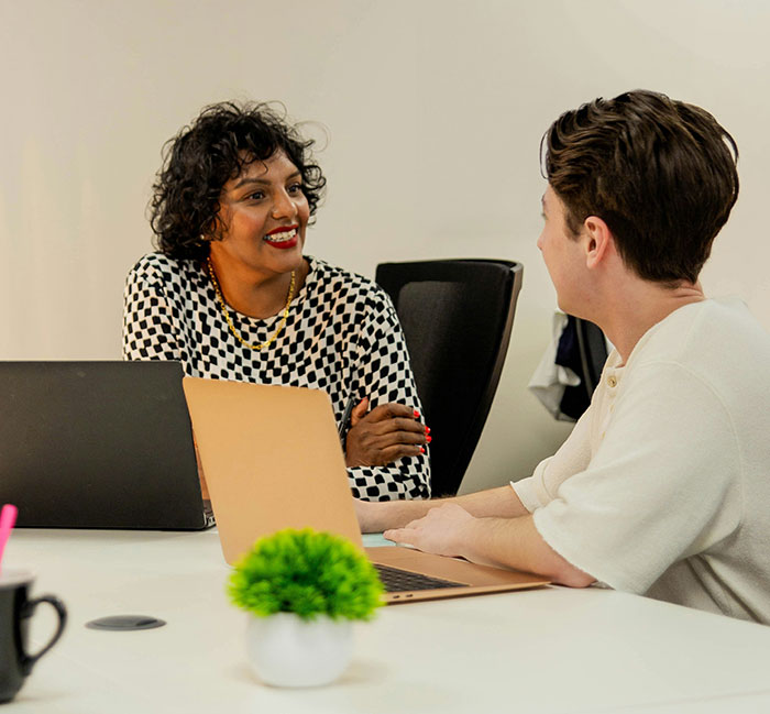 “Should I Text Back Now?”: 46 People Talk About The Social Cues That Baffle Them