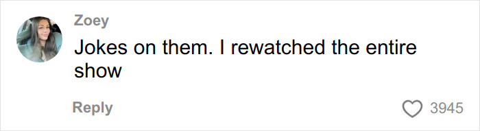 Comment from user Zoey saying she rewatched the entire show with over 3900 likes on a fan forum discussing Stranger Things.