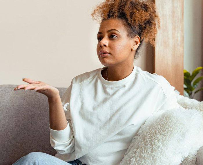 &ldquo;He Thinks He&rsquo;s The Gift&rdquo;: Man Thinks Proposal Counts As A Christmas Gift, Gets A Reality Check